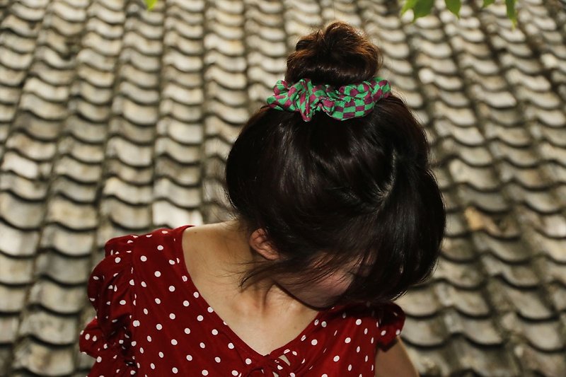 "Guattari" psychedelic green peach red chiffon printed pure silk elastic hair ring - Hair Accessories - Silk Green