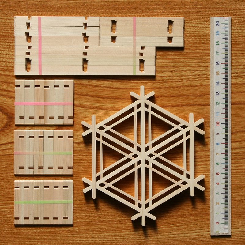 Japan Kumiko assembly kit Gomagara pattern L size Traditional crafts - 杯墊 - 木頭 咖啡色