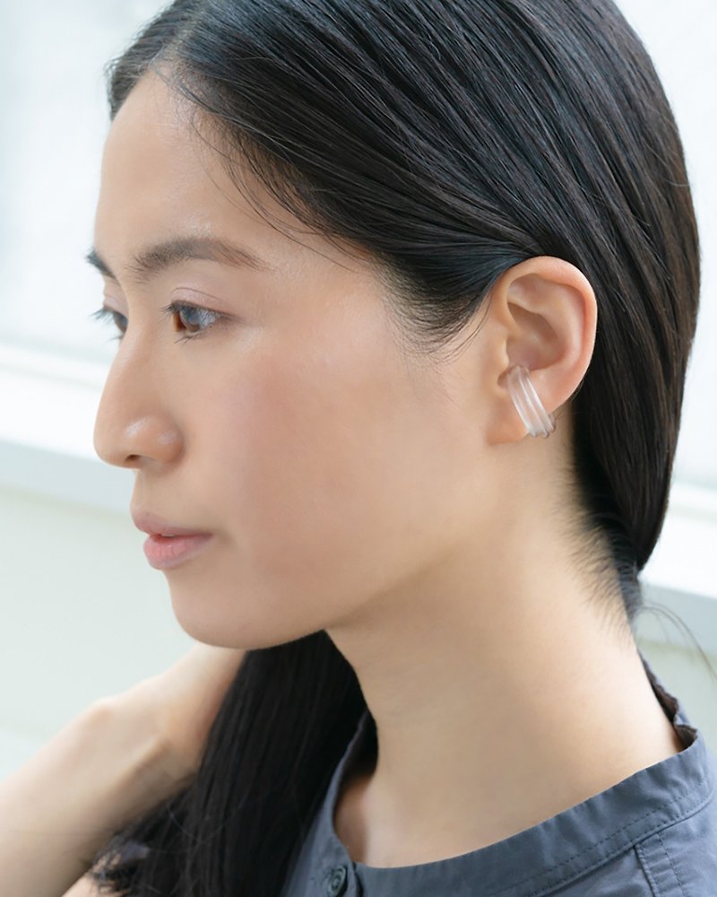 Hario handmade glass ear cuff-three rings (HAA-TL-EC) - Earrings & Clip-ons - Colored Glass Transparent