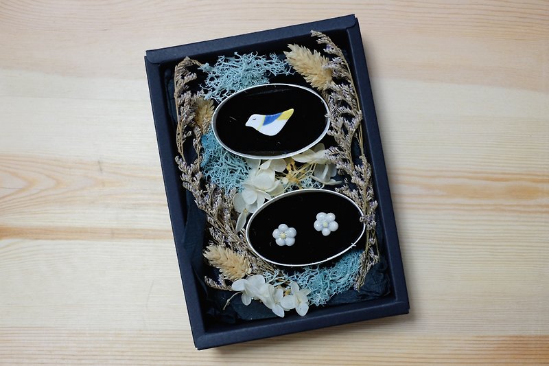 Gift Set - Dried flower gift box: Bird Pin/Hair band & Flower Earring - Earrings & Clip-ons - Porcelain Multicolor