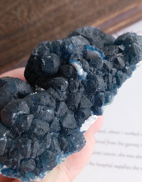 ナチュラルインナーモンゴルブルー蛍石