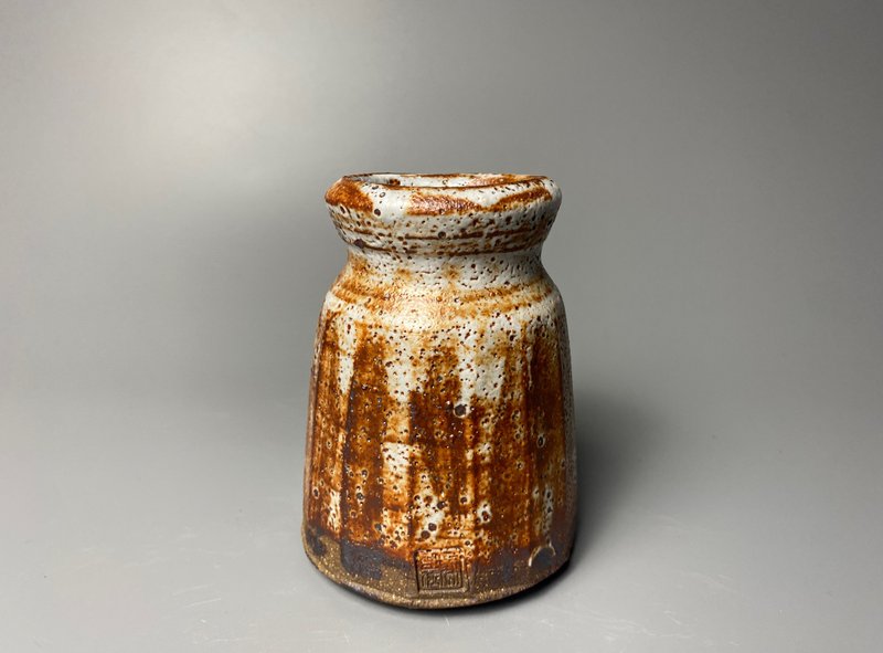 Vase - Pottery & Ceramics - Pottery 