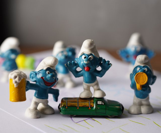 Smurf figurines deals