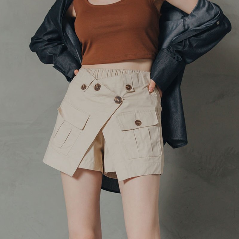 High Waist Back Elastic Pocket Shorts Skirt (Beige)│Who Cares Taiwanese Clothing Brand - กระโปรง - วัสดุอื่นๆ สีกากี