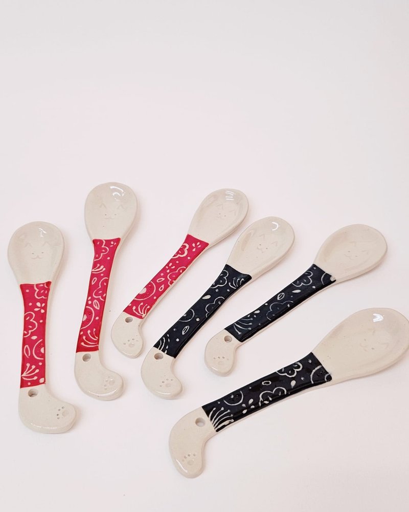 日式花紋 貓貓陶瓷匙羹 - 杯墊 - 陶 多色