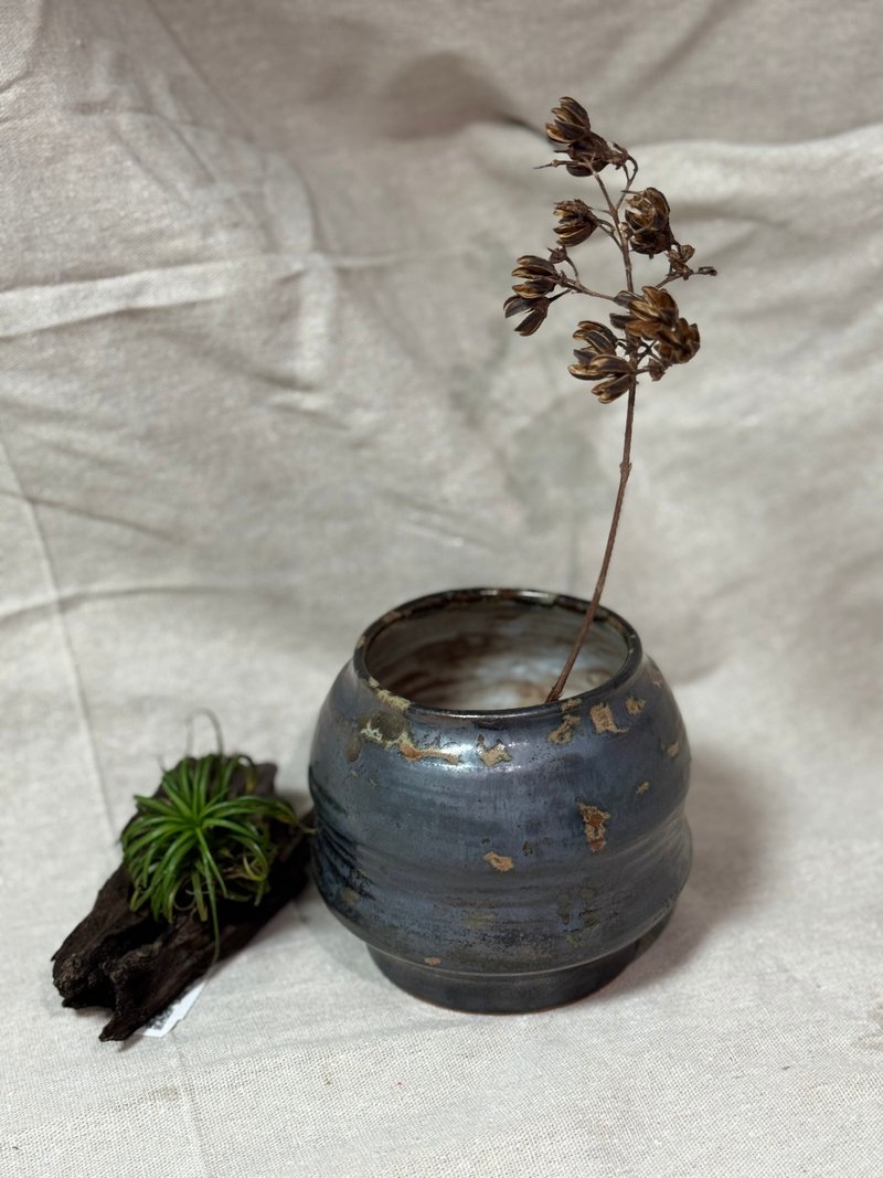 侘寂手作陶瓶 - 花瓶/花器 - 陶 