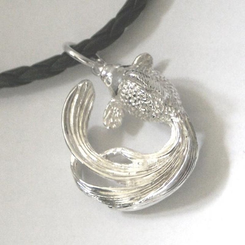 Plump goldfish pendant - Necklaces - Other Metals Silver
