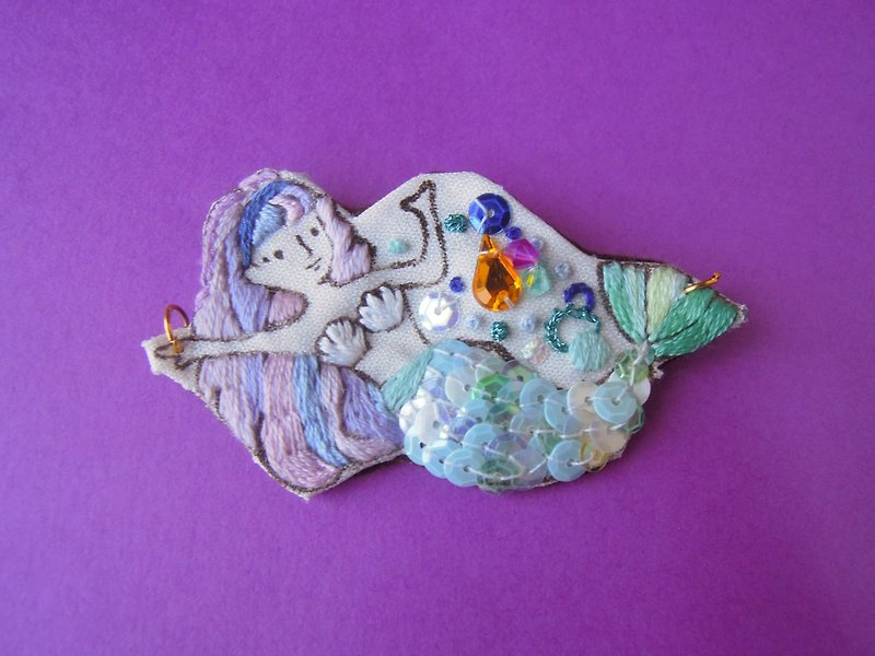 Happy Mermaid embroidery bead embroidered brooch necklace - Necklaces - Thread Purple