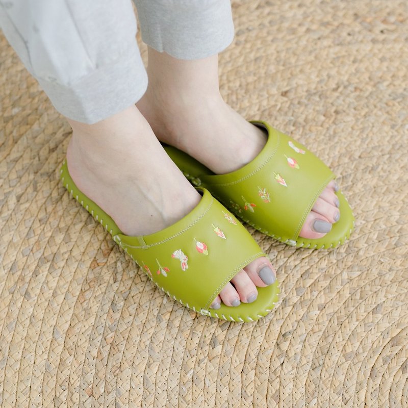 [Sold Out] Leather Hand-stitched Embroidered Home Slippers (Colorful Forest) Matcha Green/Valentine's Day - Indoor Slippers - Genuine Leather Green