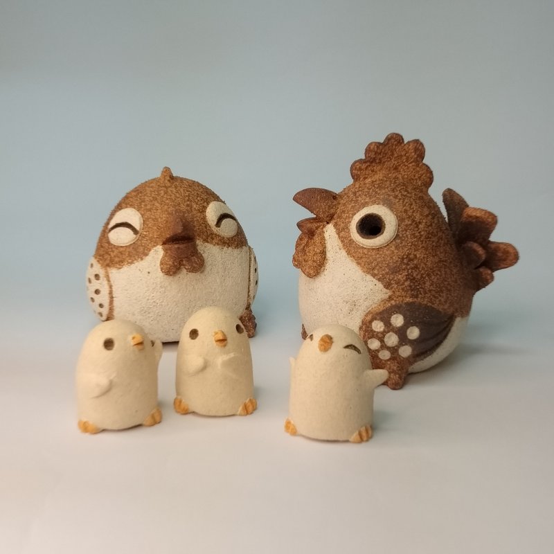 Leading the Way Chicken (Group)/Ceramic Artwork/Original - ของวางตกแต่ง - ดินเผา 