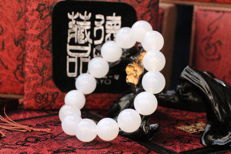 White Agate beads bracelets 14mm - สร้อยข้อมือ - หยก 