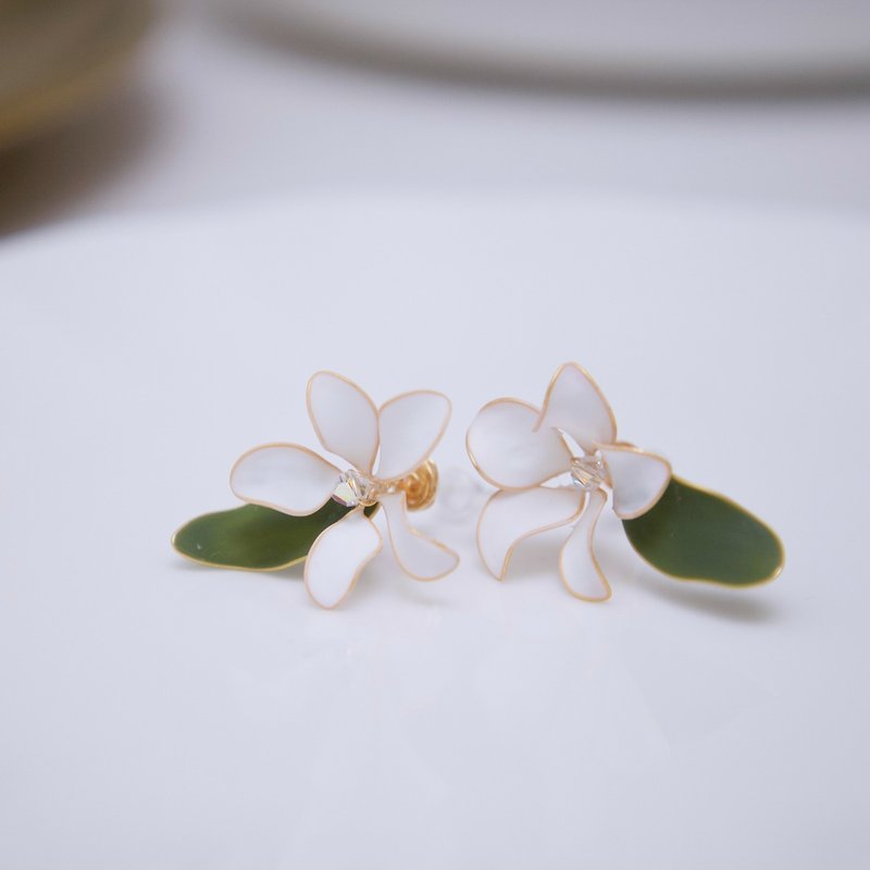 Resin Earrings & Clip-ons White - Little flowers-white-UV resin earrings with Swarovski crystals
