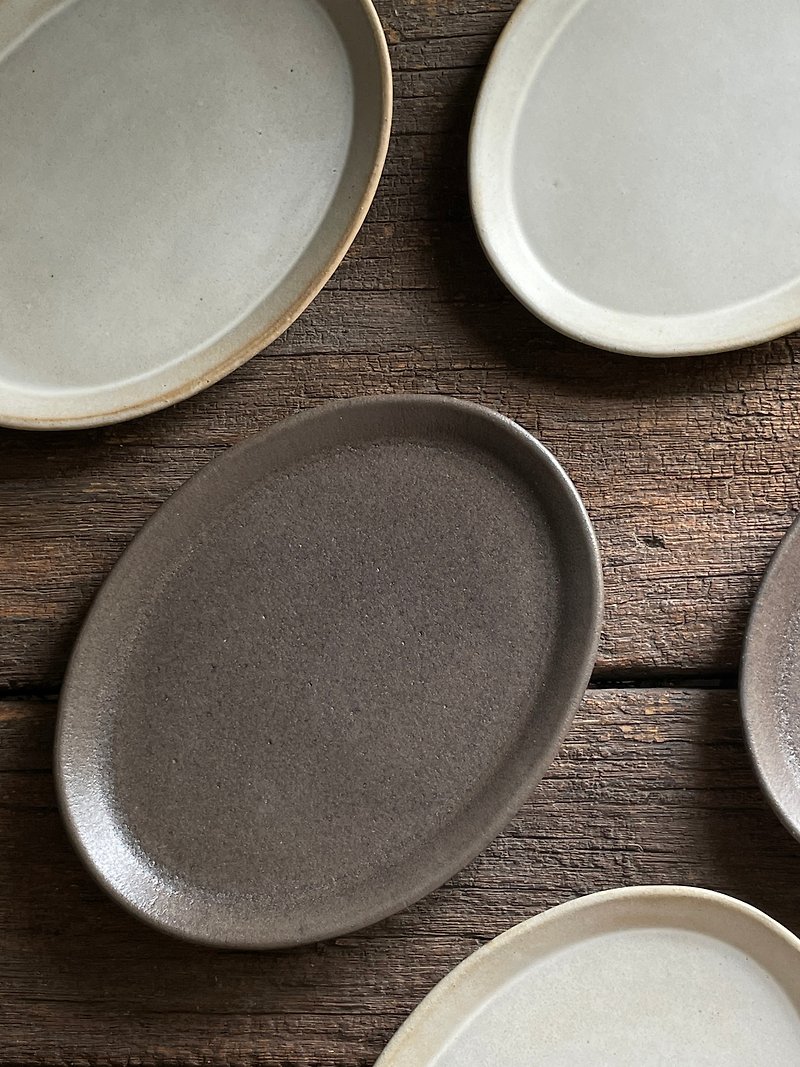 Zero series—fat oval plate - Plates & Trays - Pottery White