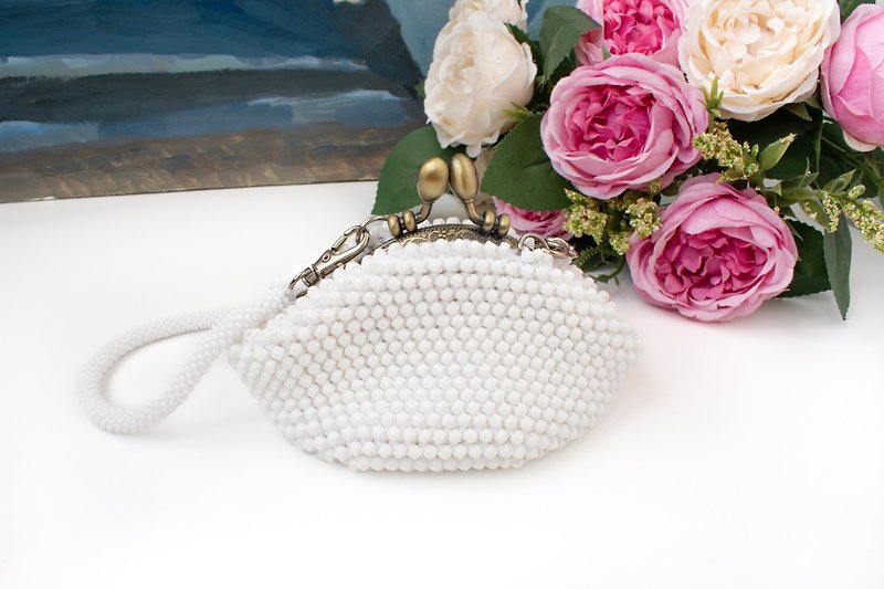 Bridal purse Wedding purse Beaded purse Pearl purse White clutch Evening bag - Clutch Bags - Other Materials White