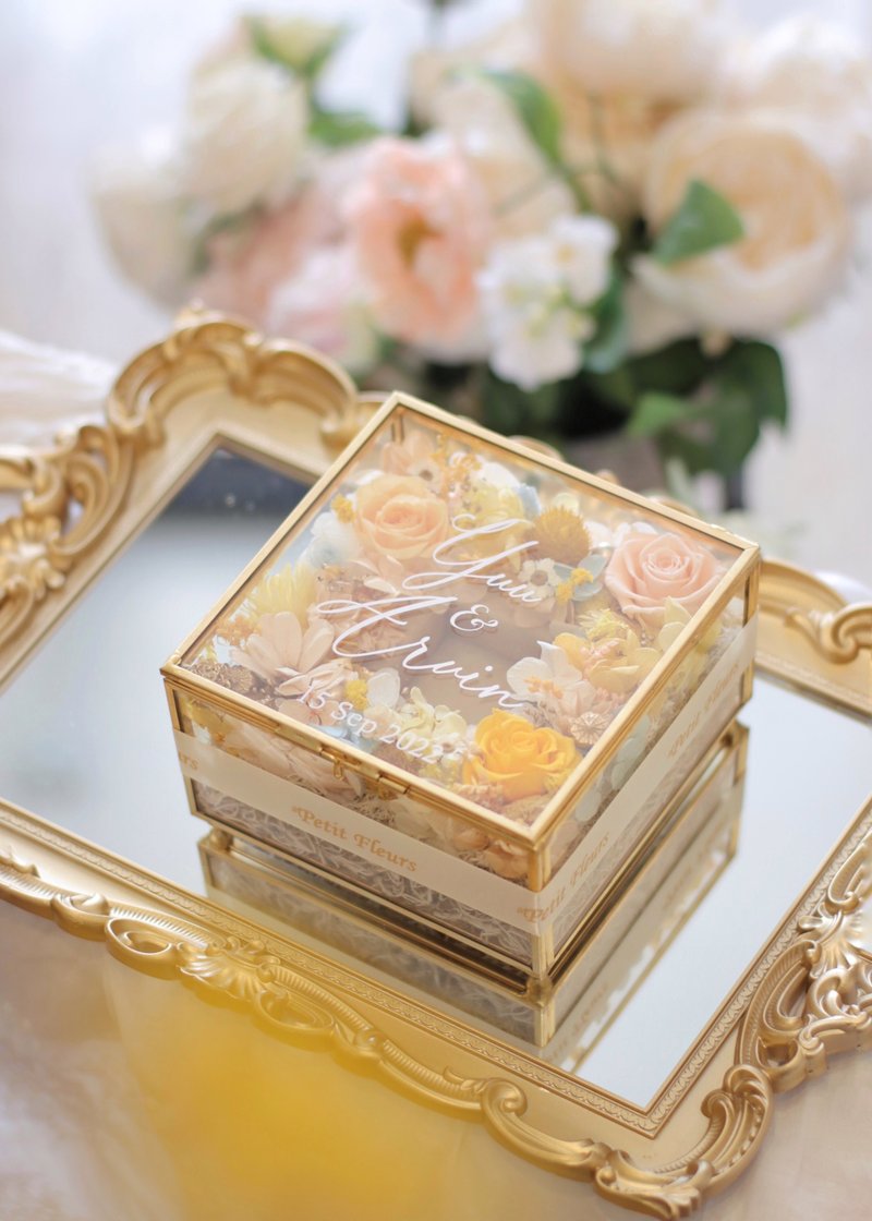 【結婚禮物】客製化 結婚對戒盒 求婚 燙金 不凋花盒 永生花盒 - 擺飾/家飾品 - 其他材質 紅色
