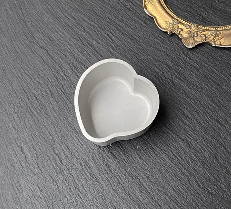 簡約手作灰色愛心水泥飾品盒 收納盒 收納飾品 快速出貨 - 擺飾/家飾品 - 水泥 灰色