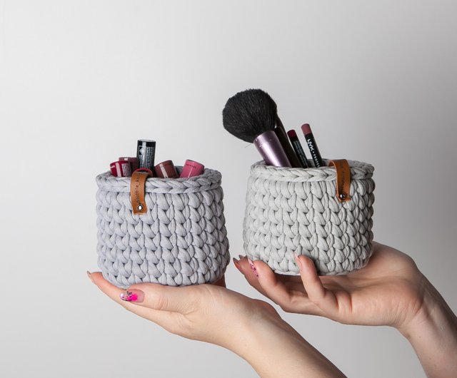 Set of 2 desktop organizers. Office supplies. Kids desk decor - Shop  BubbleKnitDecor Pen & Pencil Holders - Pinkoi