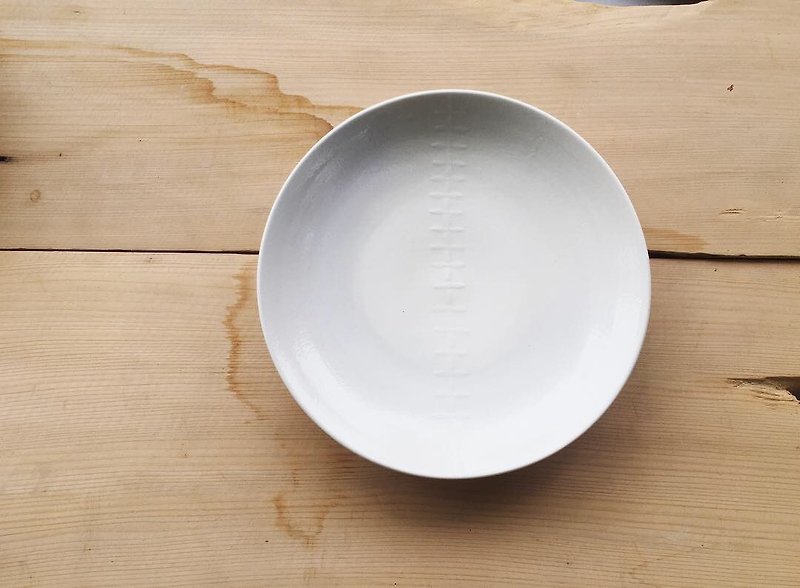 簡約浮雕白盤 - 盤子/餐盤/盤架 - 瓷 白色