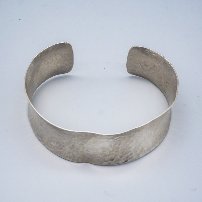 カレンシルバーバングル / グニョグニョ - ブレスレット - シルバー 