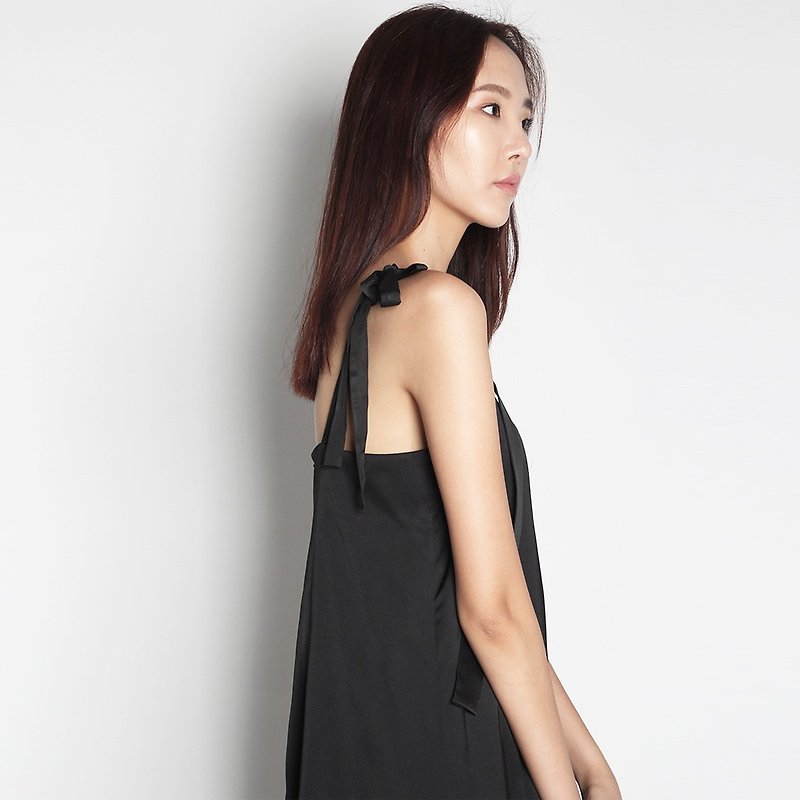 MARLEE A-LINE FLARE DRESS IN BLACK - 洋裝/連身裙 - 聚酯纖維 黑色