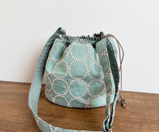 ミナペルホネン　楕円底トートバック　runrunrun × tambourine ミナペルホネン 楕円底トートバックforest wing×タンバリン+ポーチ付き