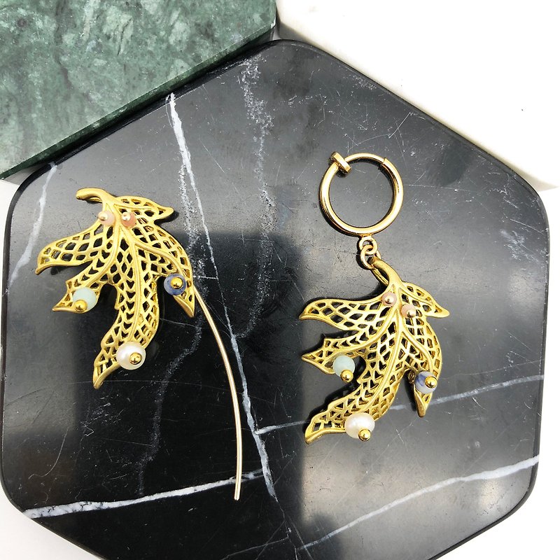 Leaves Brass Earrings【Colourful earrings】Natural stone earrings【New Year gift】 - ต่างหู - ทองแดงทองเหลือง สีทอง