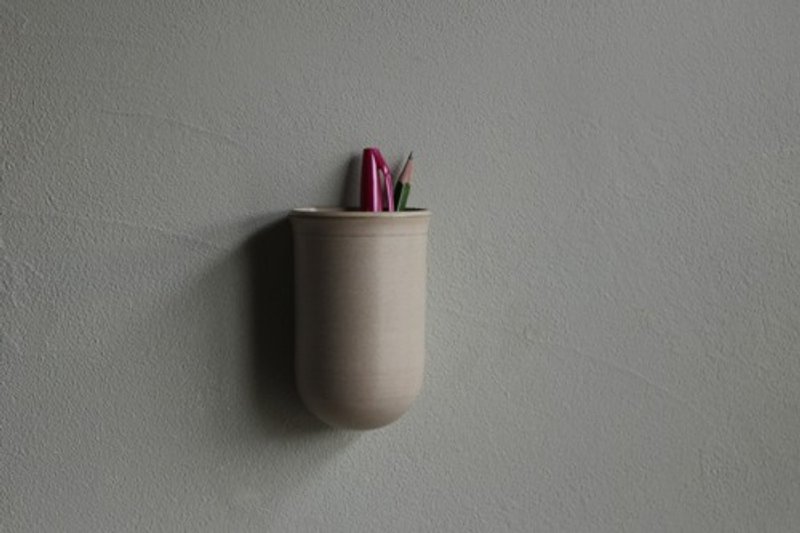 Hanging flower lover, pink tube - Pottery & Ceramics - Pottery 