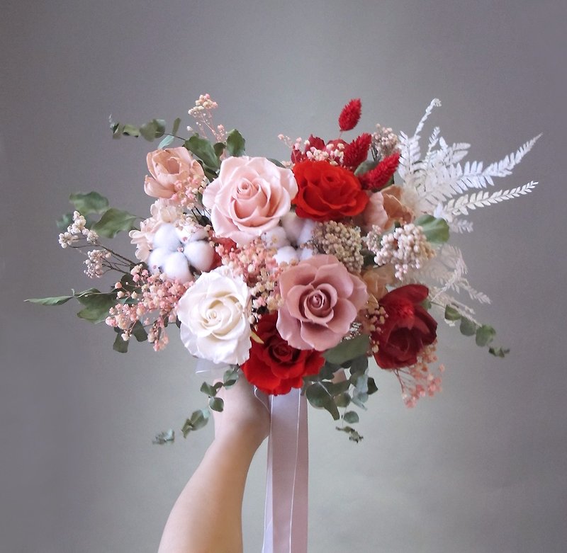 [Dry flowers without withering] Red, pink and white roses without withering natural style American bouquet - ช่อดอกไม้แห้ง - พืช/ดอกไม้ 