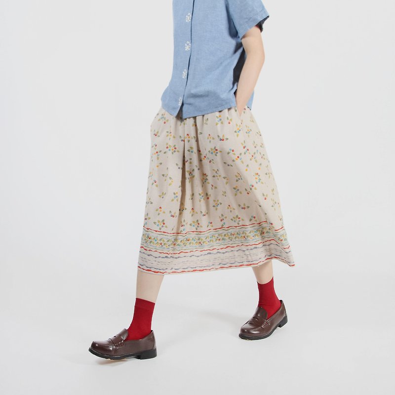 [Egg Plant Vintage] Flying Grass Story Printed Skirt - Skirts - Polyester Khaki