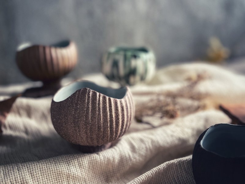 裸土枯葉茶碗 / 茶缽 / 點心碗 / 聖木鼠尾草薰香 燃燒甕 - 香氛/精油/擴香 - 陶 卡其色