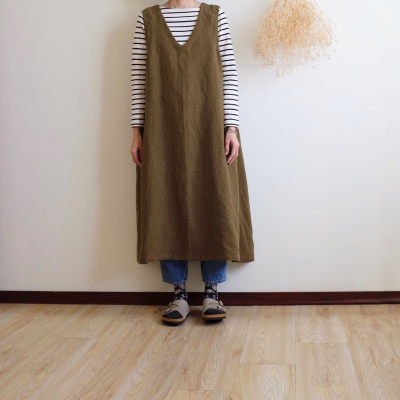 日常手作服 蕨綠色v領背心傘洋裝 亞麻 - 洋裝/連身裙 - 棉．麻 綠色