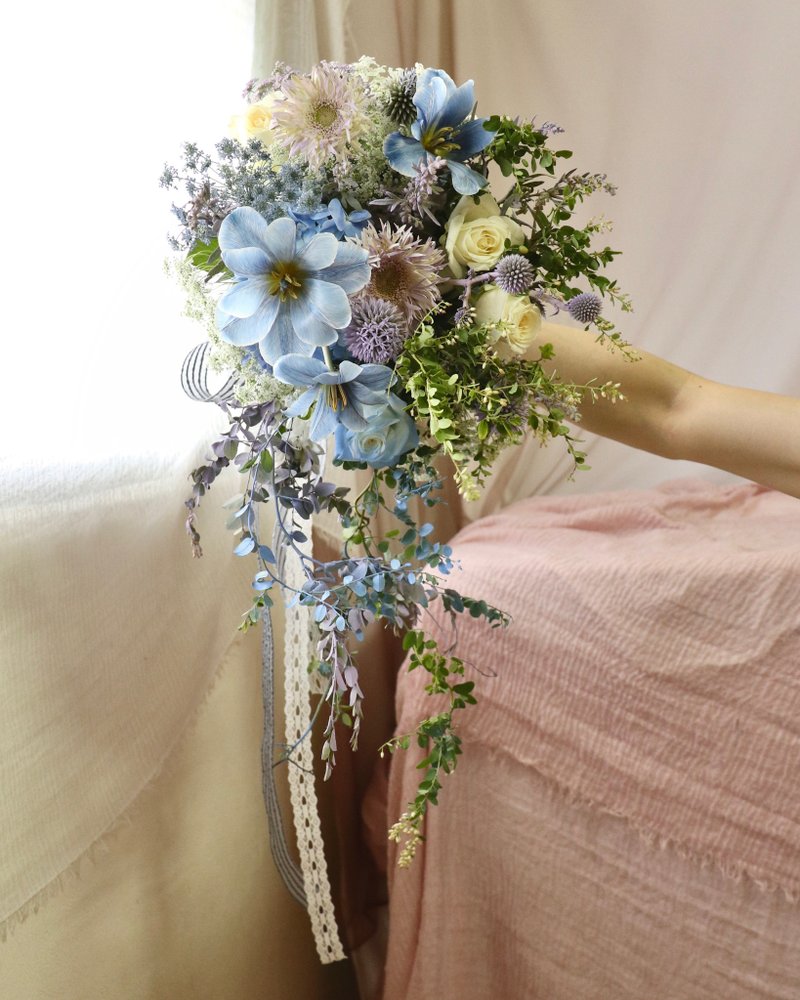 客製鮮花捧花 新娘捧花(藍紫色調) - 乾燥花/永生花 - 植物．花 
