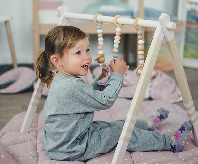 Gym Toys Mat 木製プレイジム プレイマット おもちゃ ベビージムセット ショップ Cot And Cot 知育玩具 ぬいぐるみ Pinkoi