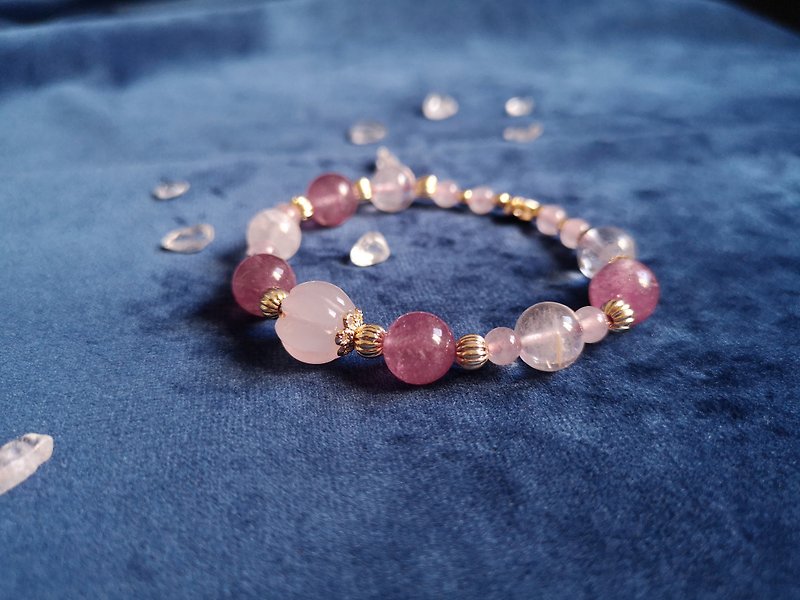 Pink crystal x strawberry crystal x snowflake ghost love bracelet (14K gold)-love Stone - Bracelets - Crystal Pink