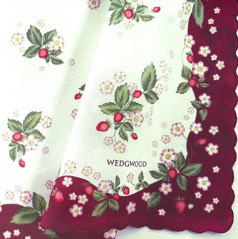 WEDGWOOD Vintage Handkerchief Red Cherry Vine 19 x 19.5 inches - 手帕 - 棉．麻 紅色
