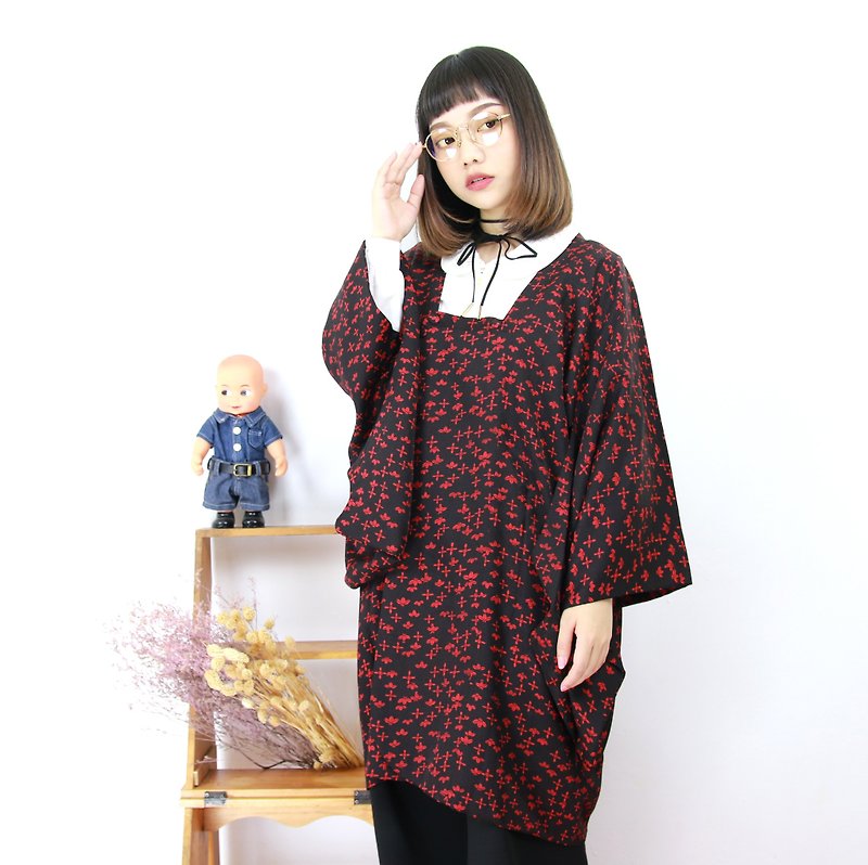 Back to Green - Japan's kimono full-back vintage kimono - เสื้อผู้หญิง - ผ้าไหม 