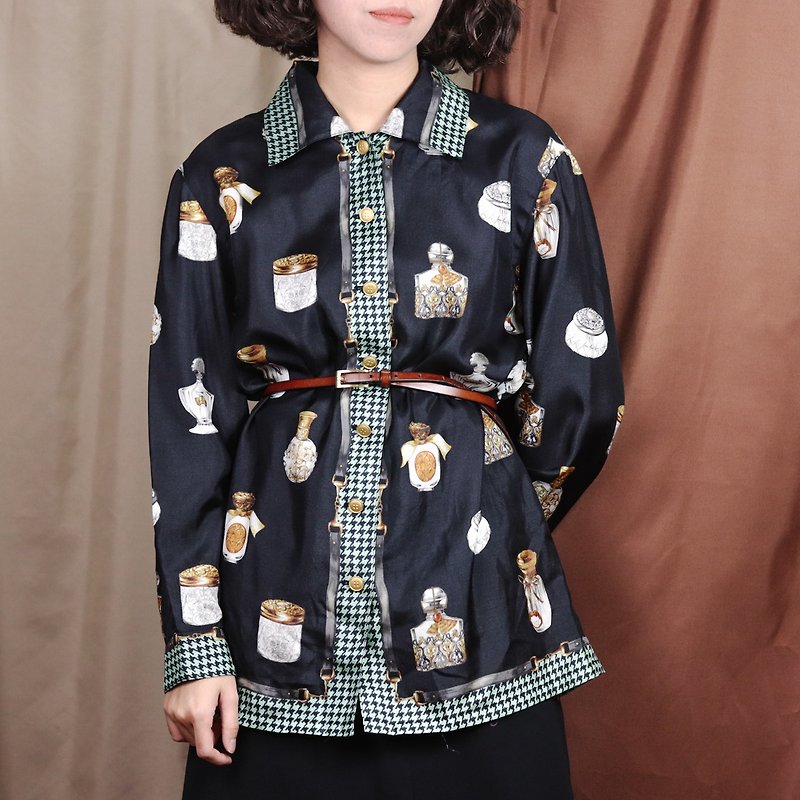 Vintage long-sleeved floral shirt 020 Luxury in a bottle, floral shirt long-sleeved【Tsubasa.Y Vintage House】 - Women's Shirts - Polyester Multicolor