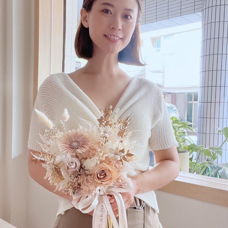 大地色永生捧花 登記捧花 公證捧花 新娘捧花 永生玫瑰花捧花 - 乾燥花/永生花 - 植物．花 卡其色