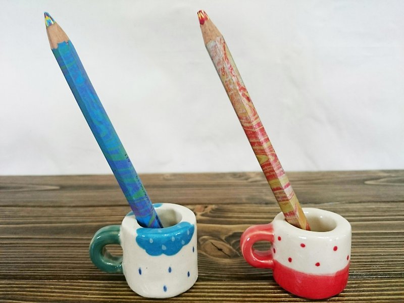 Handmade ceramic racks / toothbrush holder / pen holder - อุปกรณ์ห้องน้ำ - เครื่องลายคราม 