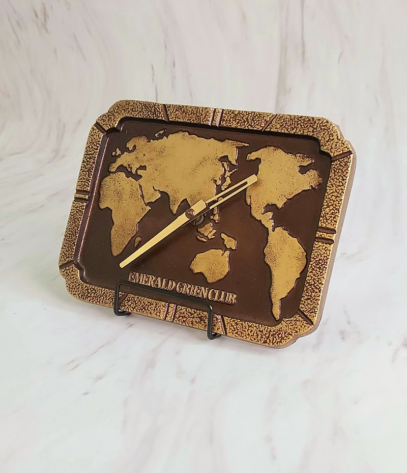 Embossed World Map Emerald Green Club • Old cast iron desk clock - Clocks - Other Metals 
