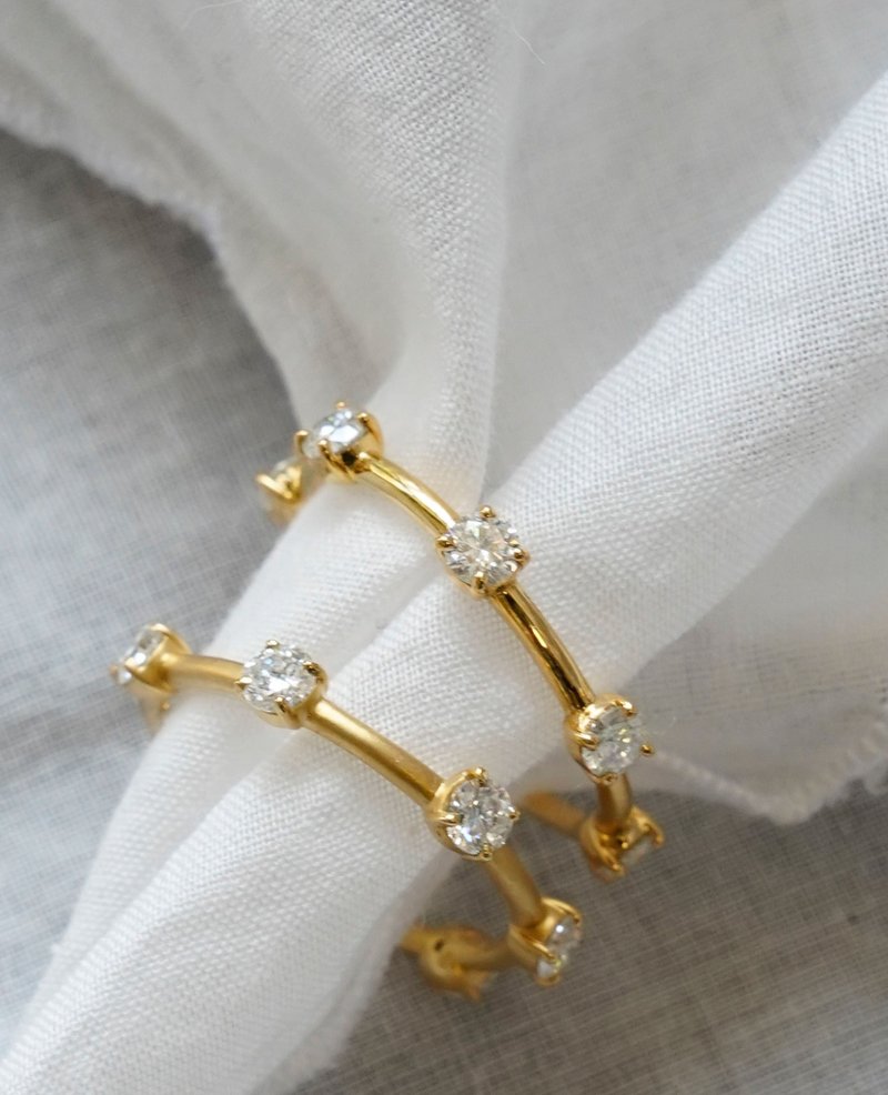SV Moissanite earcuff ring - 耳環/耳夾/耳骨夾 - 其他金屬 金色