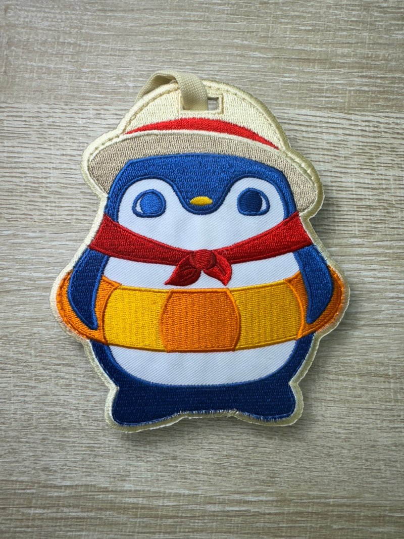 Embroidered luggage elevator-Vacation Penguin - ป้ายสัมภาระ - งานปัก หลากหลายสี