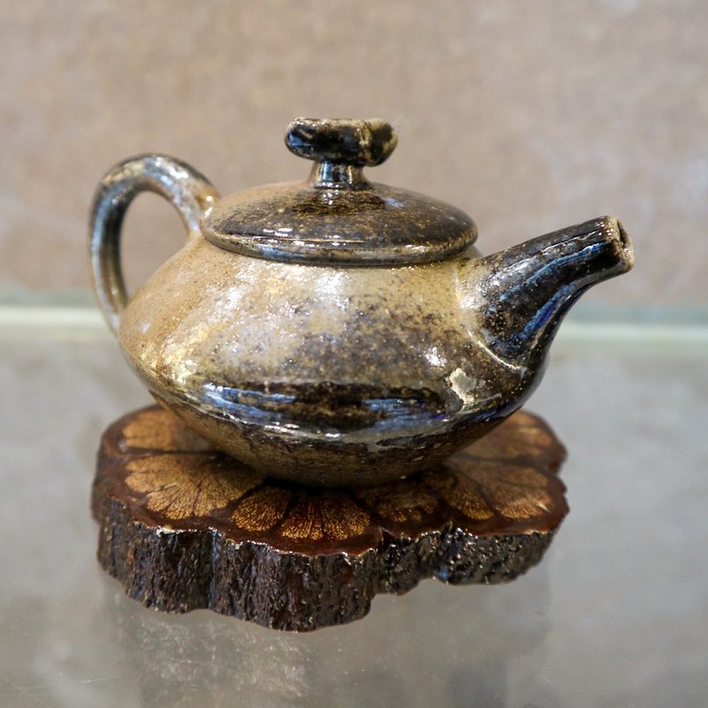 墨山如夜 手工柴燒壺 - 茶壺/茶杯/茶具 - 陶 咖啡色