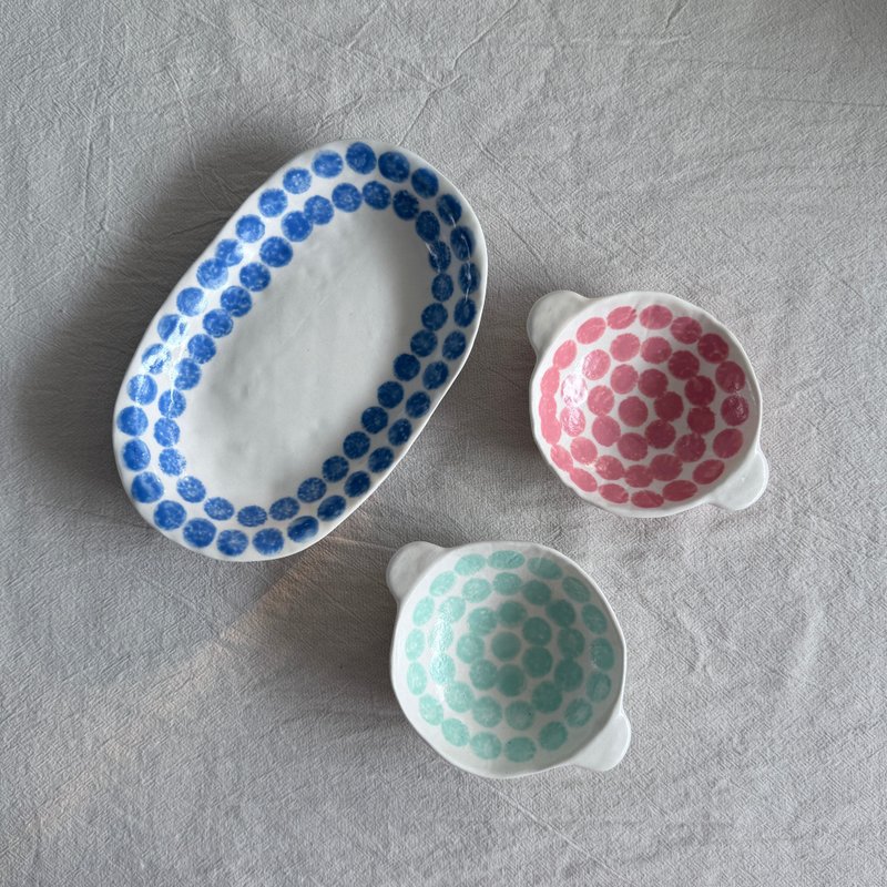 手繪圓點雙耳盤及長盤/圓影系列 - 豉油碟/小碟/醬油碟 - 陶 