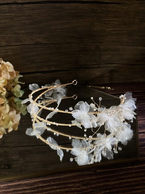 ひそやかな花言葉 クリスタルオーガンジーフラワーヘアアクセサリー＋