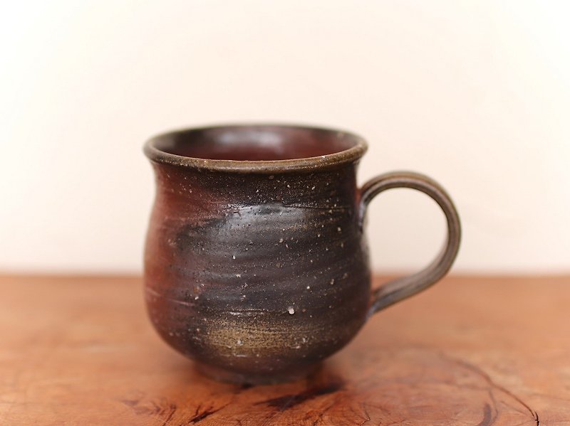 備前 コーヒーカップ(中)　ロクロ目　c6-048 - マグカップ - 陶器 ブラウン