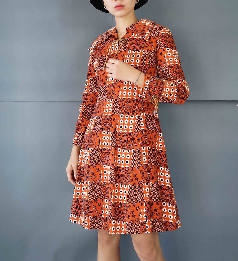 尋寶古著-60's風格飽和橘花朵嬉皮洋裝 - 連身裙 - 棉．麻 橘色