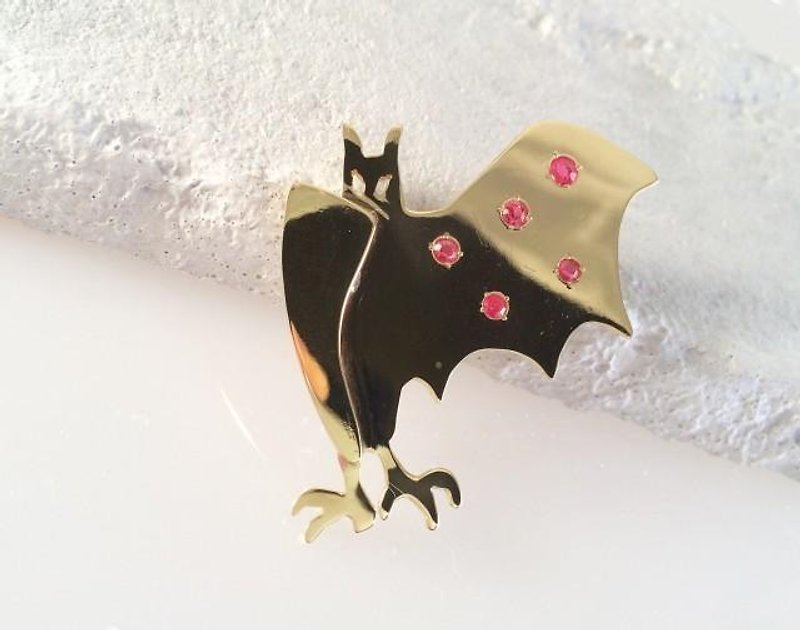 Bat Spineled Wing Bat Brass Brooch - Brooches - Other Metals Gold