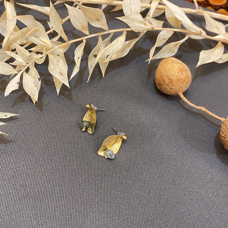 ทองแดงทองเหลือง ต่างหู สีทอง - Handmade Bronze earrings-pin type/clip type