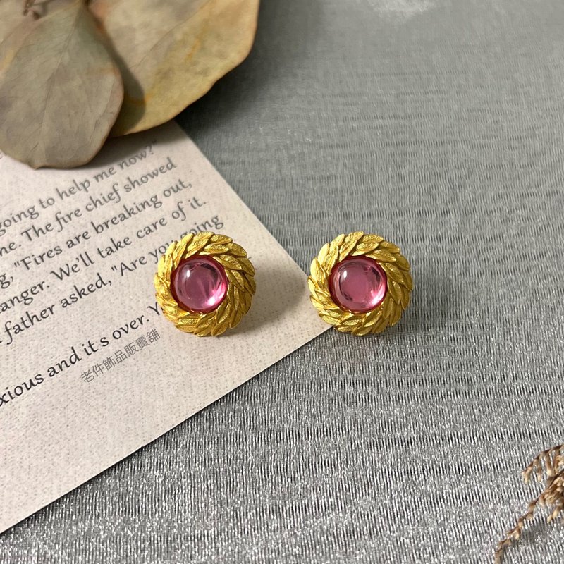 Trifari 粉紅香檳耳針耳環 - 耳環/耳夾/耳骨夾 - 其他金屬 粉紅色